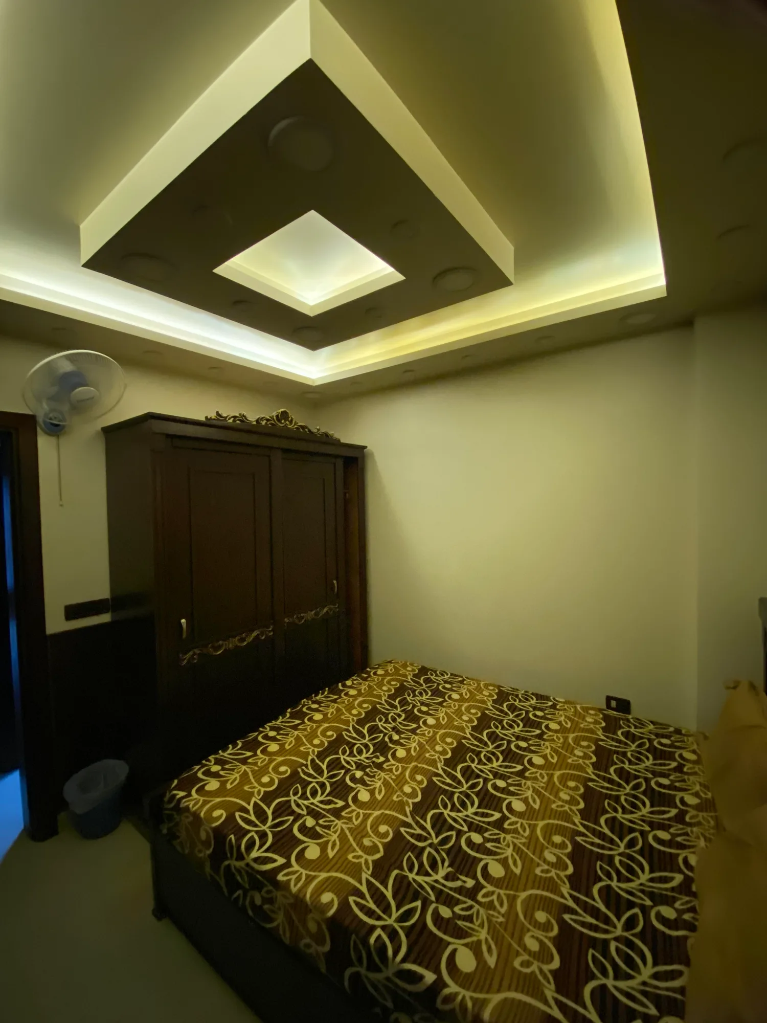 Charming downtown apartment for three in Damascus — photograph 2 of 8