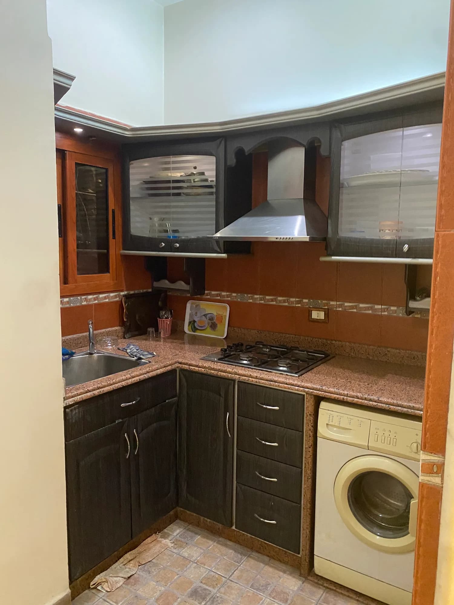 Downtown house spacious living in mazraa in Damascus — photograph 3 of 10