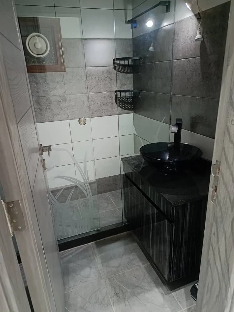 Modern 2-Bedroom Apartment Al Mazraa in Damascus — photograph 4 of 9