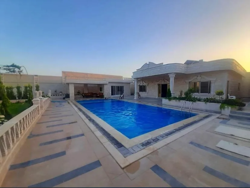 Modern villa with pool, gardens, spacious interiors in Damascus — main photograph