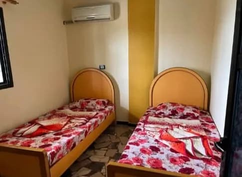 Sea View Chalet Four Bedrooms Blue Beach in Latakia — photograph 2 of 10