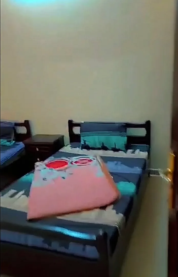 Small cozy apartment in the city in Damascus — photograph 3 of 4